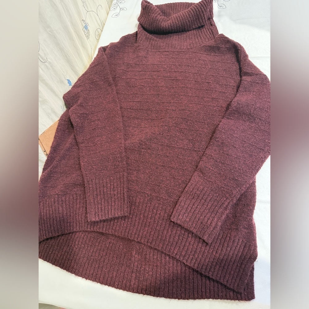 Old Navy Women's Maroon Cowl Neck Sweater - Picture 8 of 9